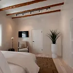Сasa de vacaciones Palace Modern Residences At The Railyard - 2 Bedroom Casa